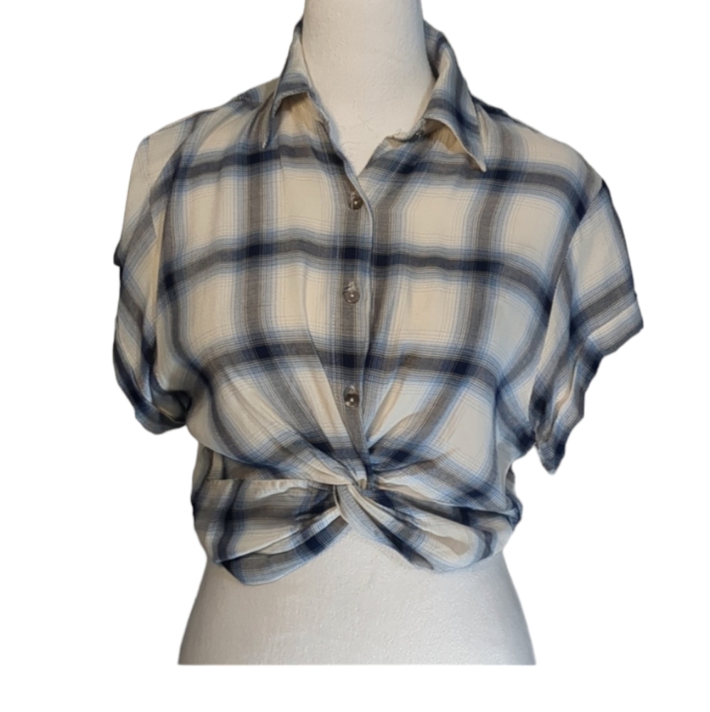 Olivaceous top